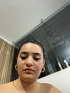 Antonella_Julieta's live cam