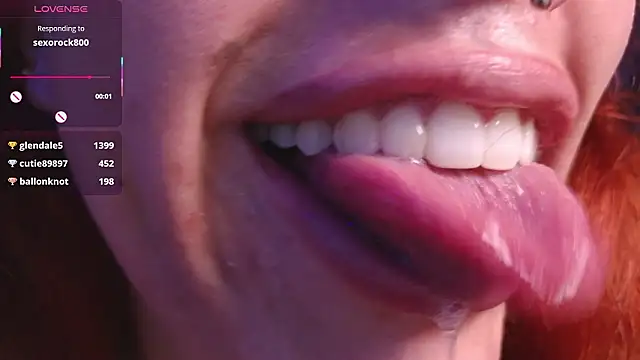 bri_von_dhara__ webcam