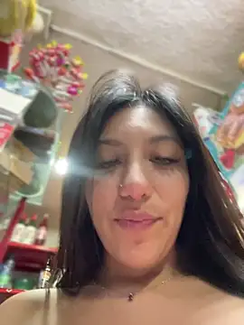 chat on live MiaJones21