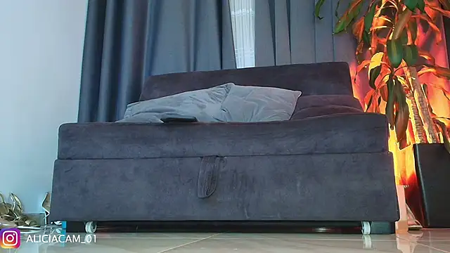 Aliciawonderxx webcam