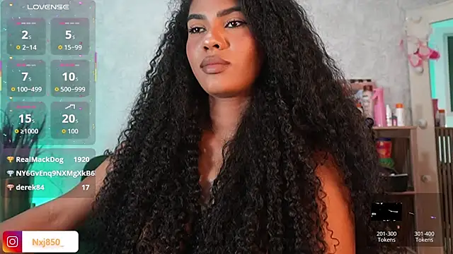 HOTBLACKANDWHITE2 webcam