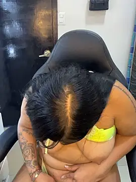 Latin_bigbutt webcam