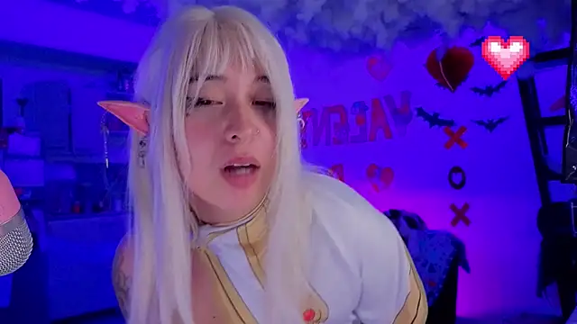 Celeste_Bauman webcam