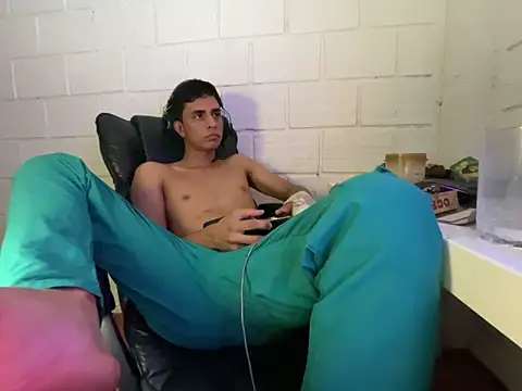 Max_TheHorseDick webcam