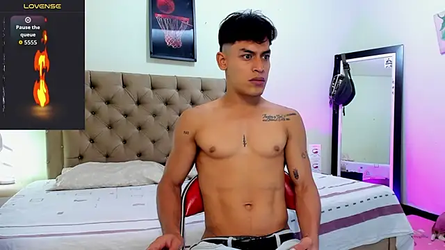 blorelopez - Blorelopez's free webcam - UK Sex Cams