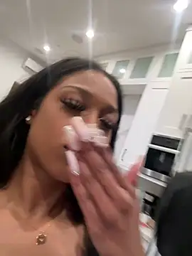 mismialove's live cam