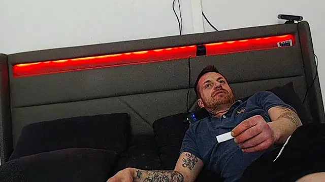 DevilsAngel13 webcam