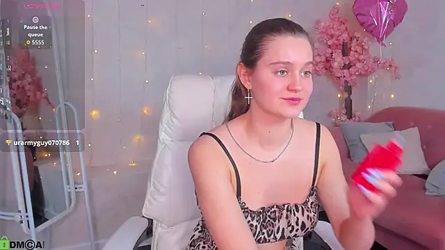 Renesmy_Black webcam