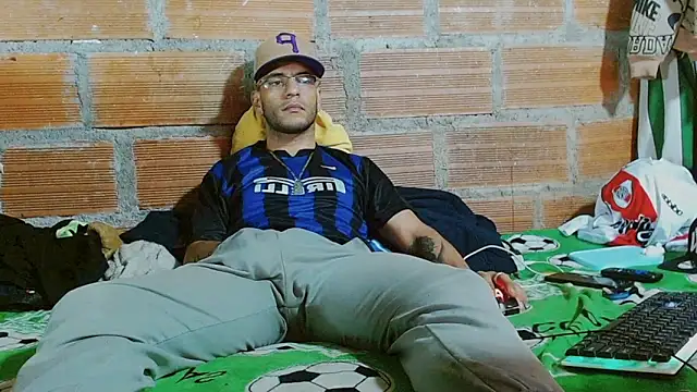 Alphamaster_92 webcam