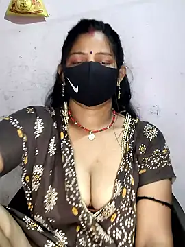 Hotcouplepriya webcam