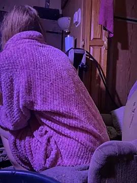 GoldenFlameGoddess webcam