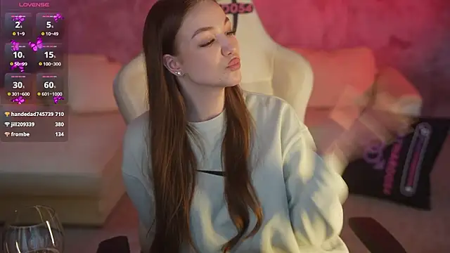 ella_054 - Ella_054's free webcam - UK Sex Cams