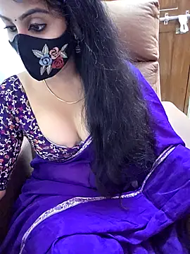 roja-telugu777 (F young) - lip kiss in public