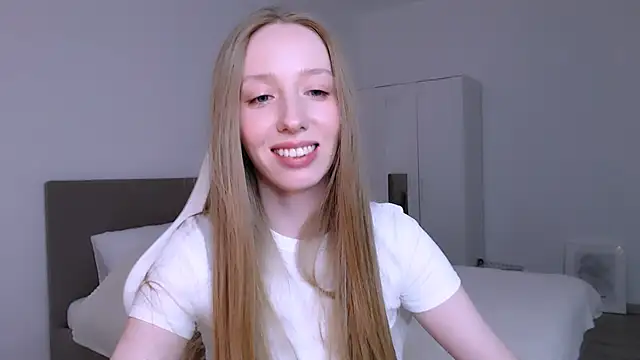 Luna_insniity webcam