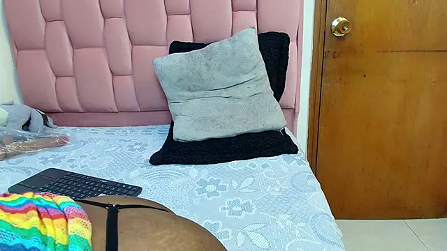 victoria_aphril webcam