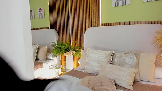 CristalMayson webcam