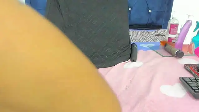 candy_big_tits18 webcam