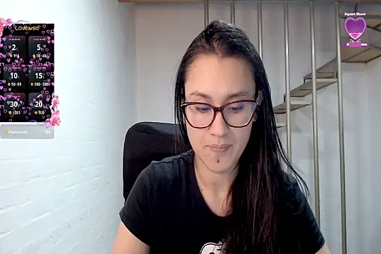 Jessie_Desire webcam