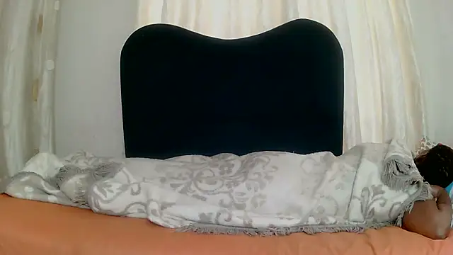 Exotic_FreakyQueen webcam