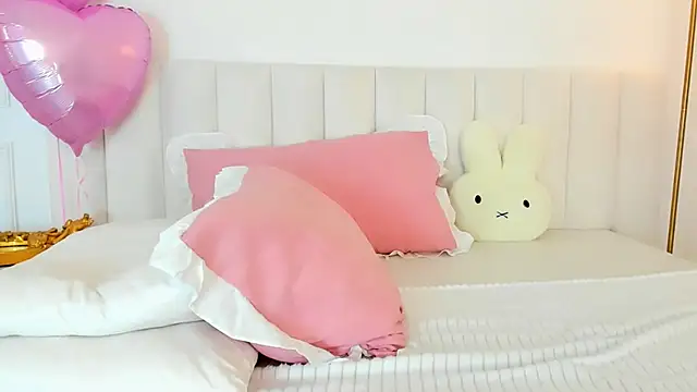 annabelle_lu - ANNABELLE_LU's free webcam - UK Sex Cams