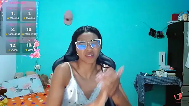 sensitive_brunette webcam