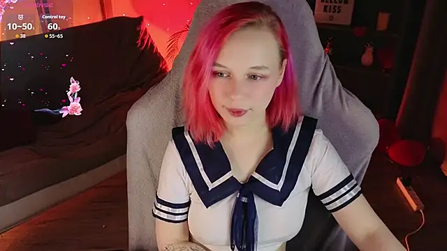NaomiYoru webcam
