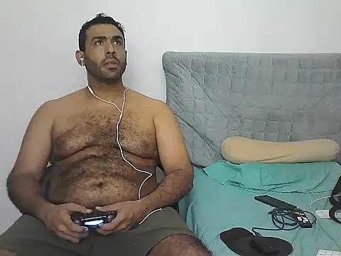 AlphaLatinoBear webcam