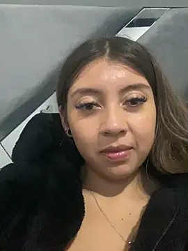 sara-cooper2 - Sara-cooper2's free webcam - UK Sex Cams