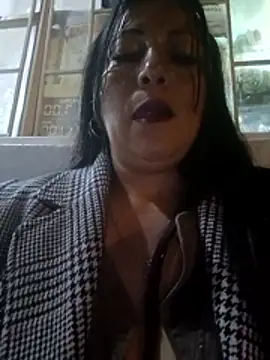 misshot_02 - Misshot_02's free webcam - UK Sex Cams