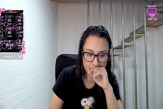 Jessie_Desire webcam