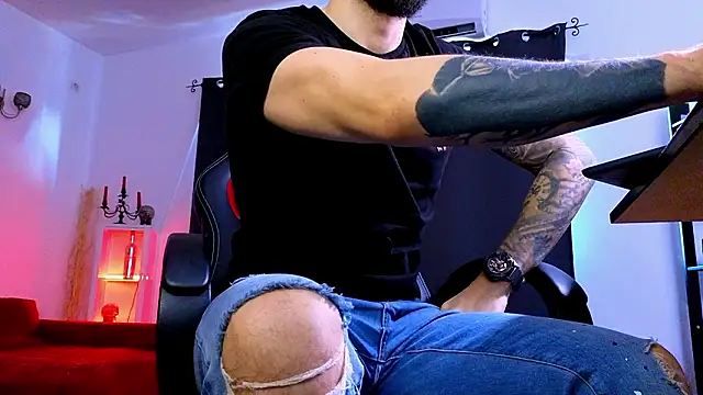 MightyAaron66 webcam