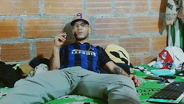 Alphamaster_92 webcam