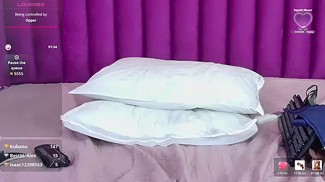 curvybuffgirllll webcam