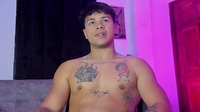 Dominic_Biker__'s live cam