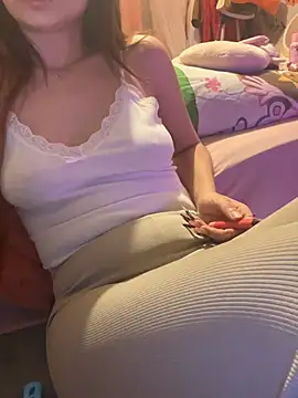 lapetitechienne1 - LaPetitechienne1's free webcam - UK Sex Cams