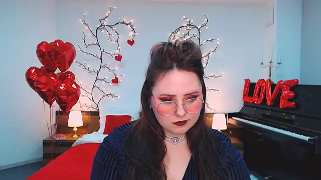 Hennessy_bunny webcam