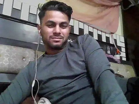 Stubborndesiboy webcam