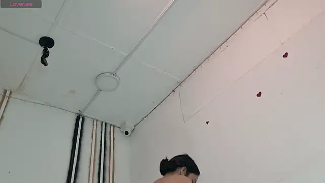 aly_n_sebas - Aly_n_sebas's free webcam - UK Sex Cams