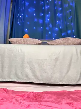 Webcam Model (Love_Lysa_)  is live.Free join now!