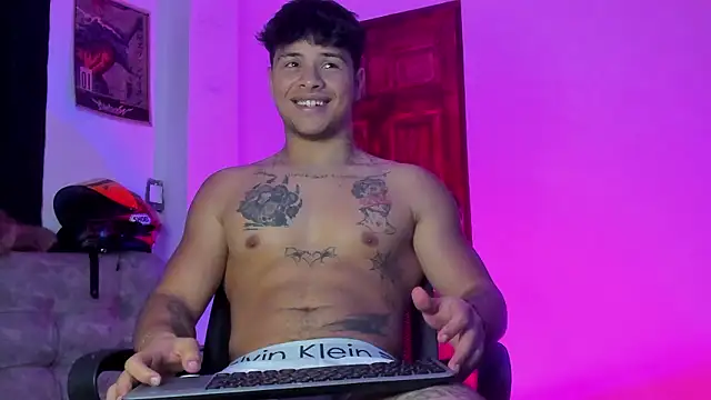 Dominic_Biker__'s live cam