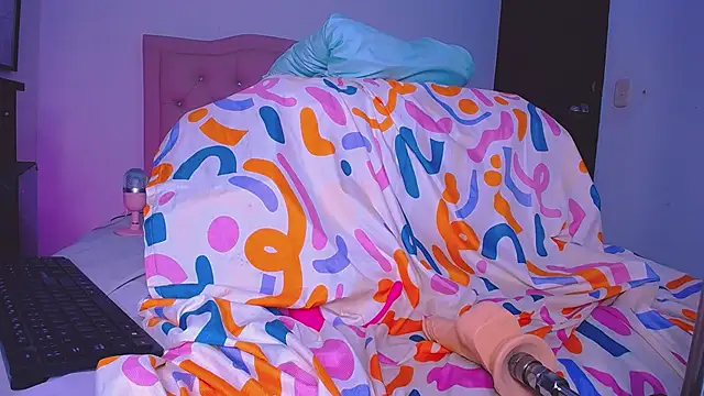 ariss-hot - Ariss-hot's free webcam - UK Sex Cams