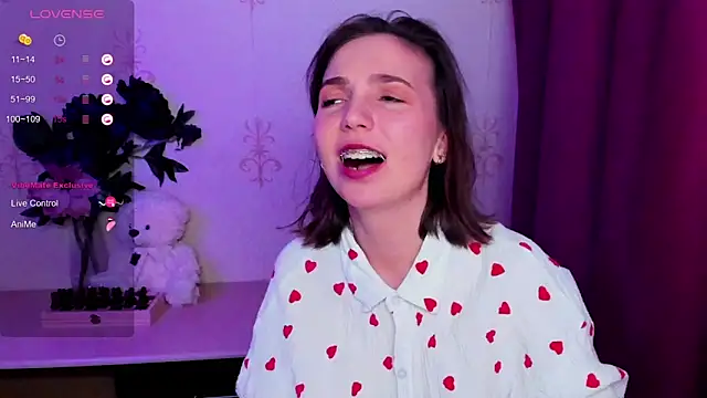 KindHazelHere_ webcam