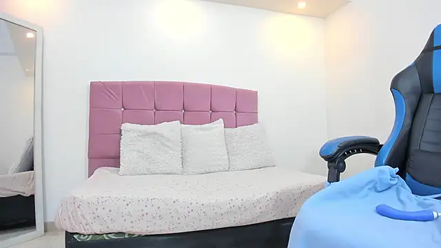 Lizzie_Williams_ webcam