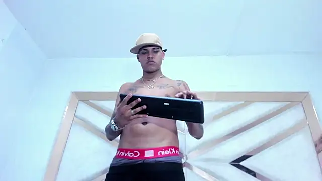 the_wild_moons webcam