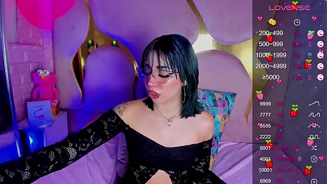 naniisisy - NaniiSisy's free webcam