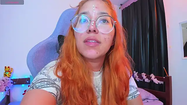 _Moon_Johnson webcam