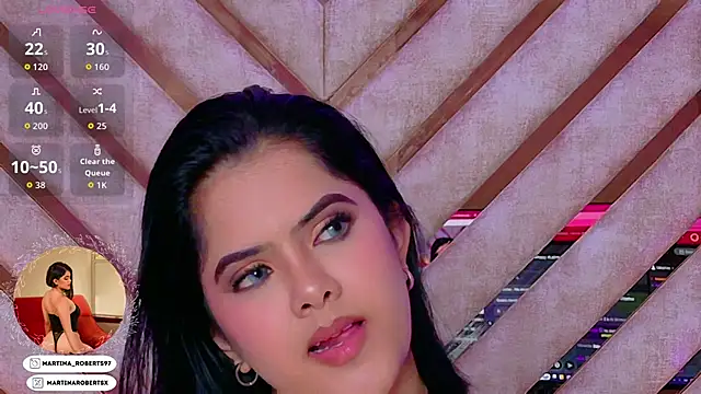 Martina-Roberts- webcam