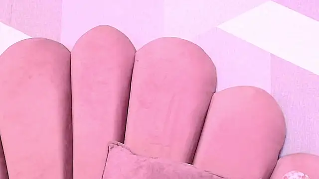 kyliemonnett - KylieMonnett's free webcam - UK Sex Cams