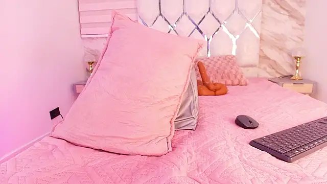 cataleya_ebony_ webcam