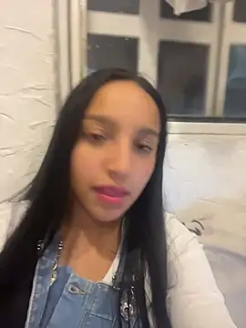 Webcam Model (Eve_Ritz)  is live.Free join now!